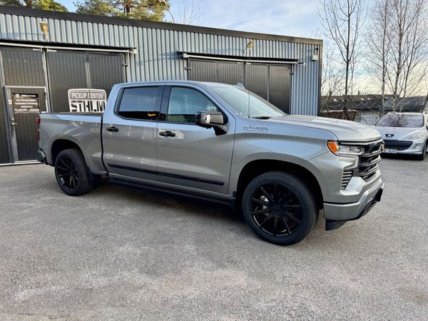 Chevrolet Silverado 1500 High Country 6.2L 4WD Black Edition - 2023