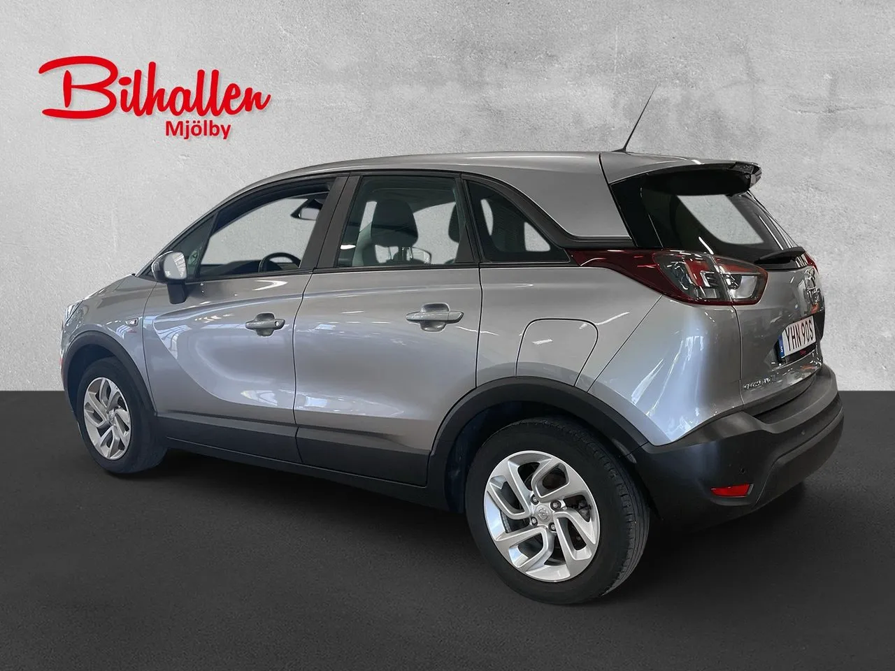 Vehicle image 2