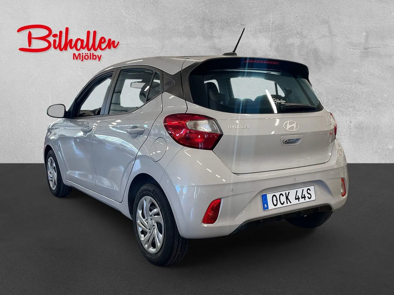 Vehicle image 2