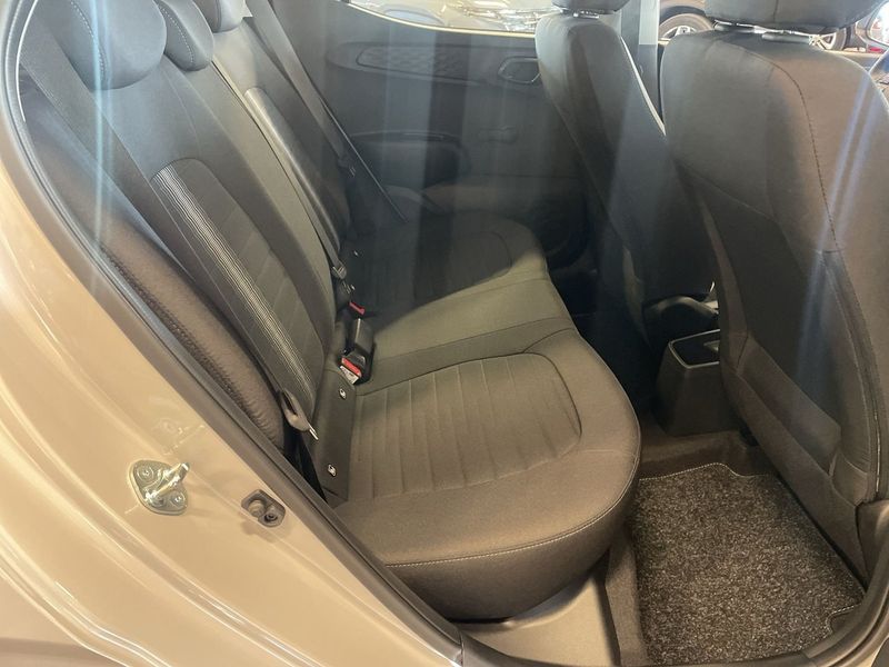 Hyundai i10 bild 8