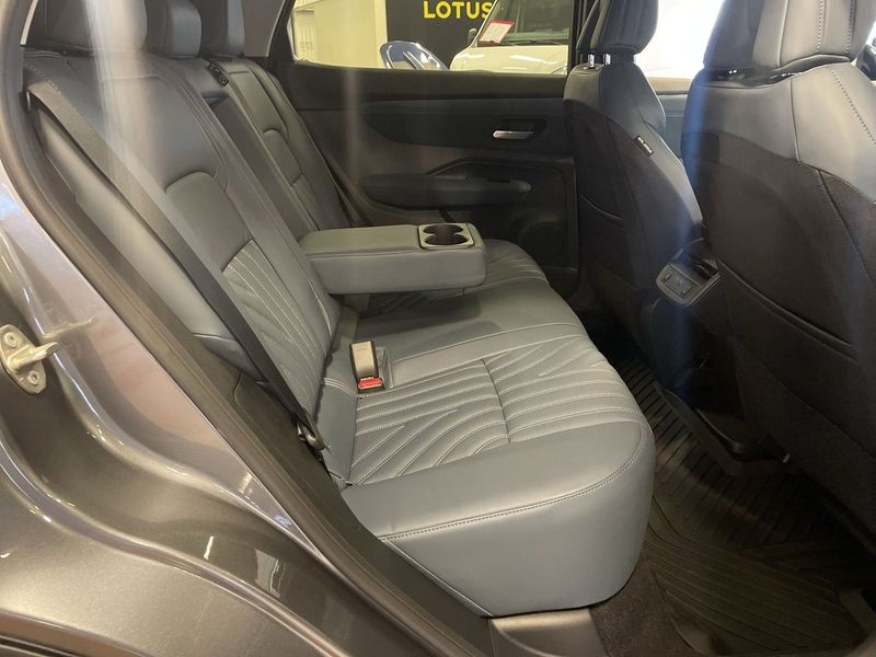 Nissan Ariya bild 8