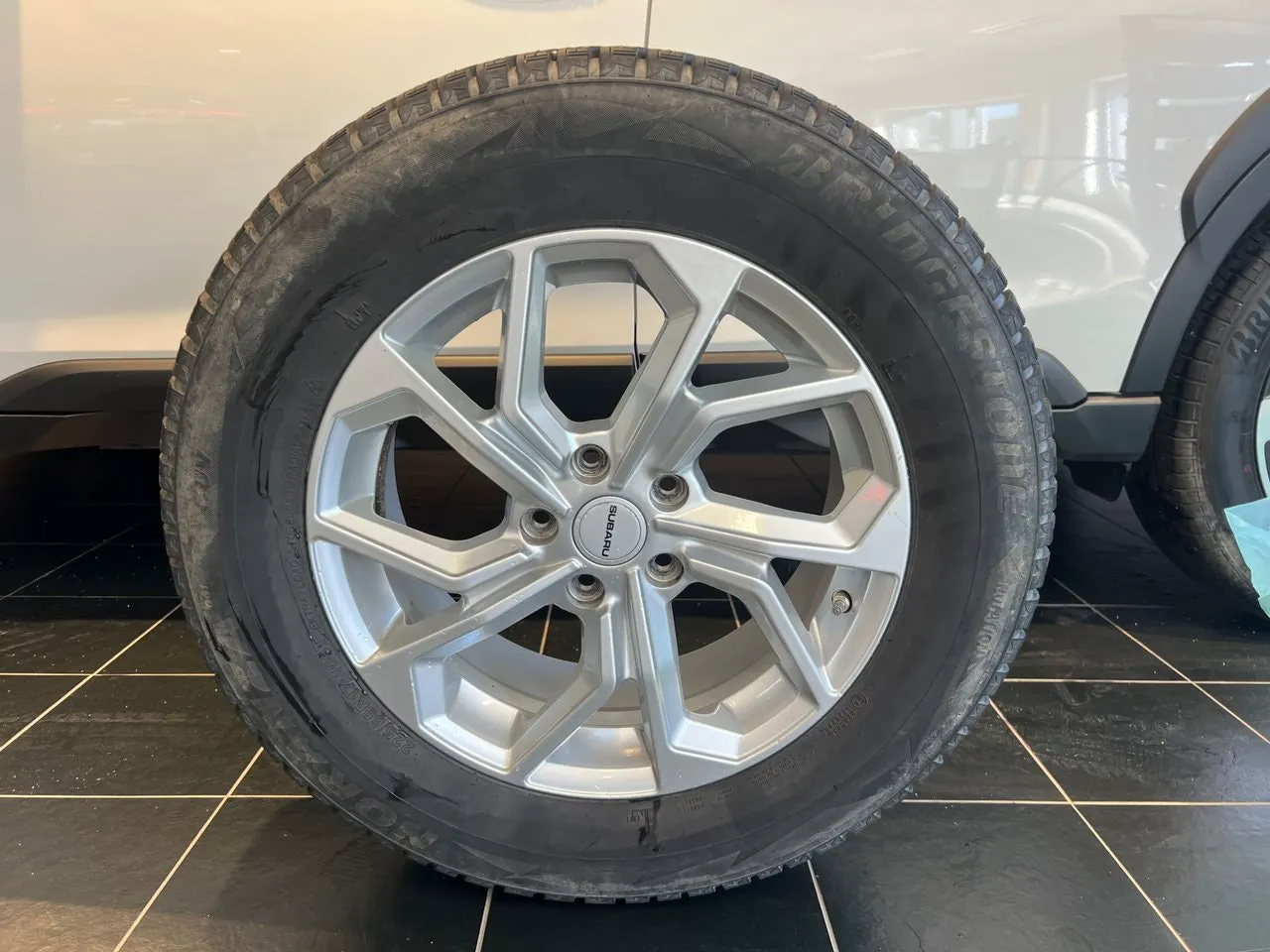 Vehicle image 19