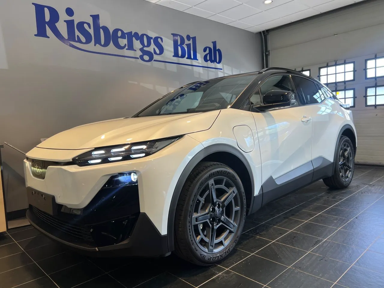 Vehicle image 1