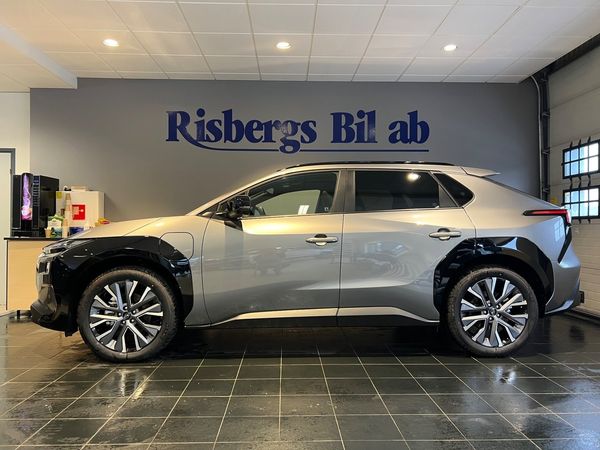 Subaru Solterra 74.7 kWh AWD Touring + Nya modellen, 3 års fri service! - 2026