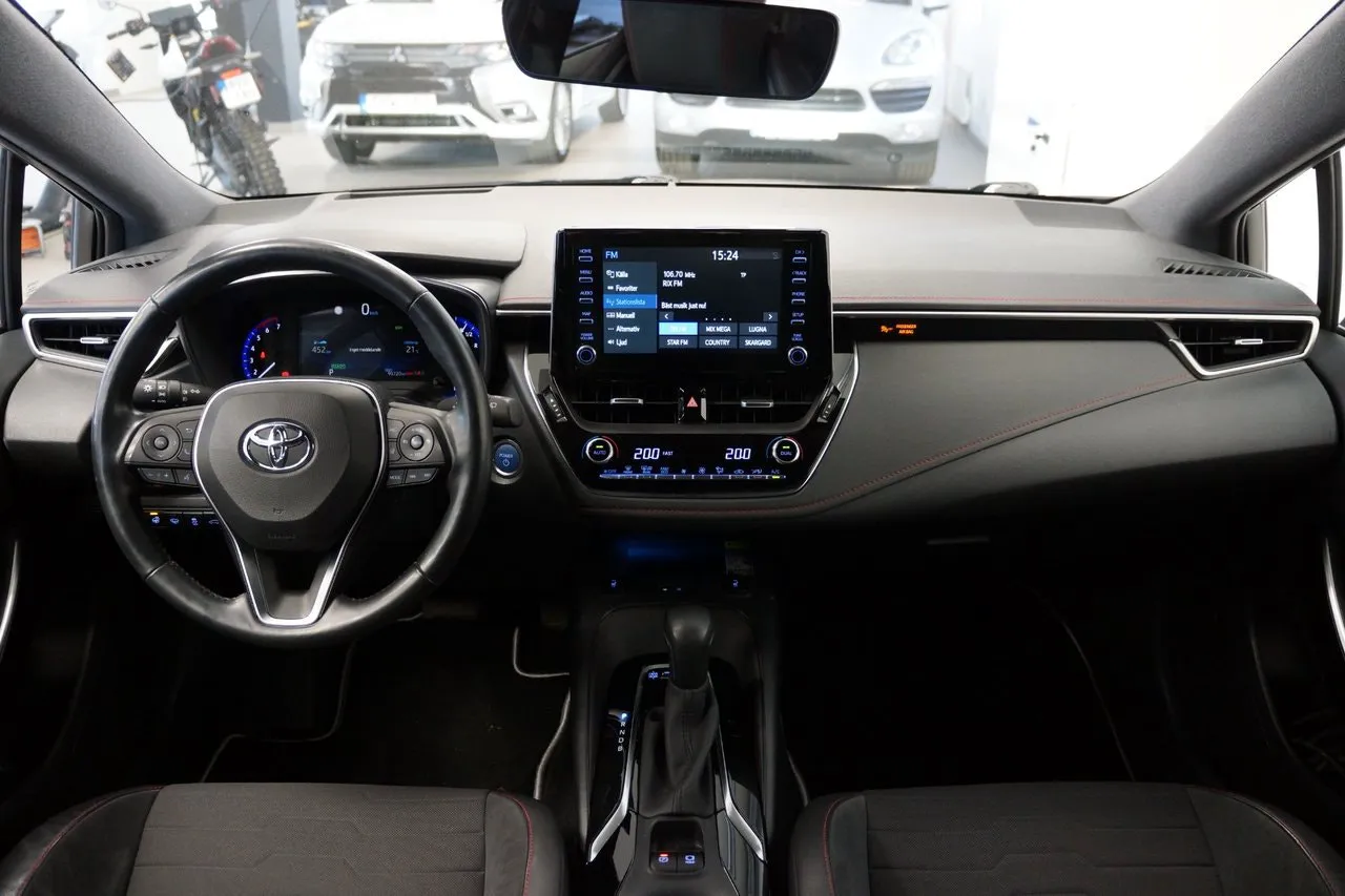 Vehicle image 8