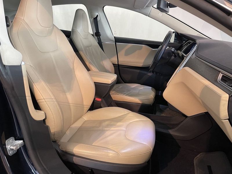 Tesla Model S bild 12