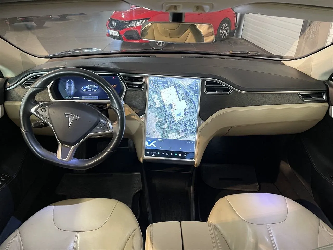 Vehicle image 8