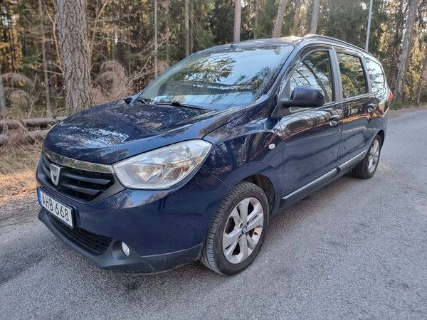 Dacia Lodgy 1.5 dCi / 7-sits NAV S+V DÄCK / FULLSERVAD Ny besikt - 2015
