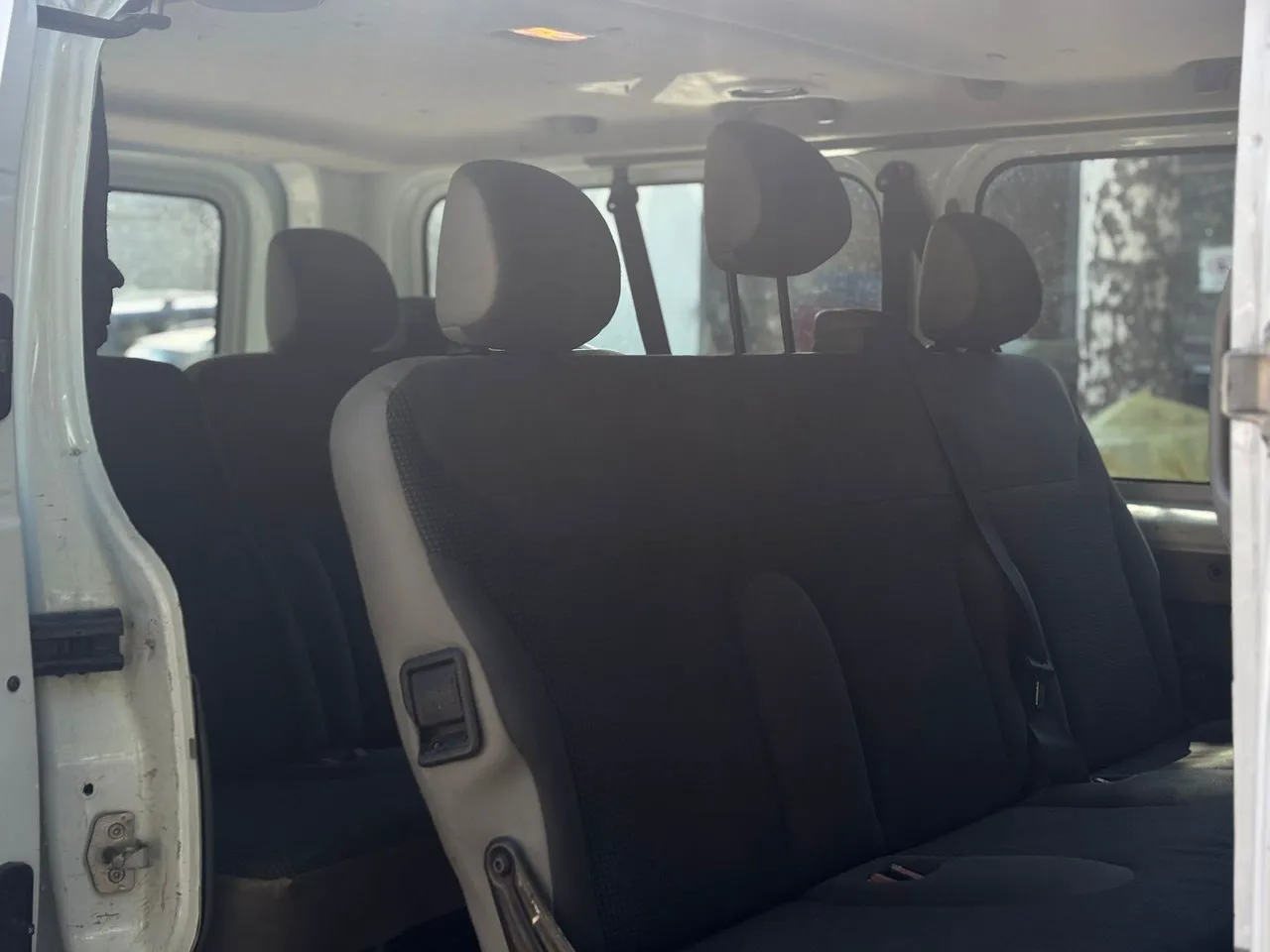 Vehicle image 20