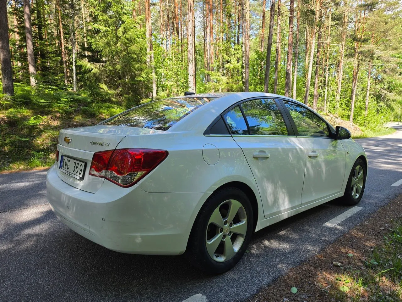 Vehicle image 6