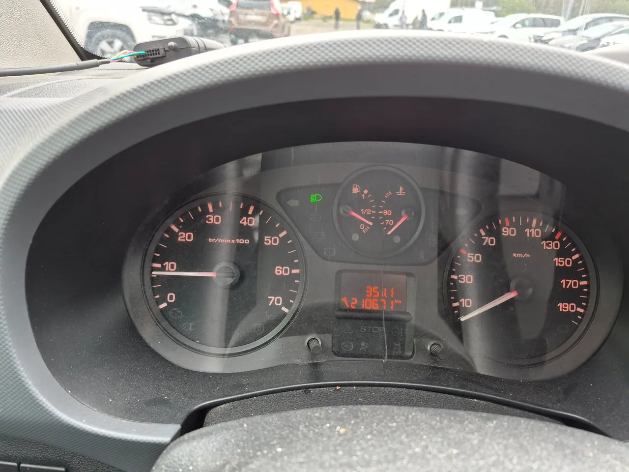Vehicle image 14
