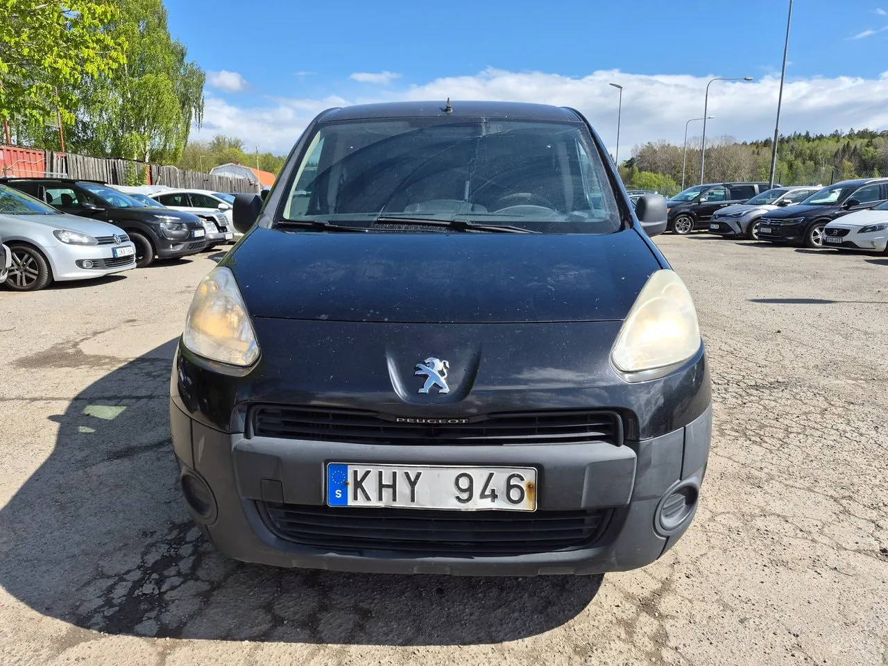 Vehicle image 9