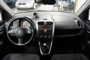 Suzuki Splash bild 6