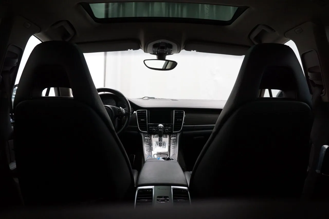 Vehicle image 13
