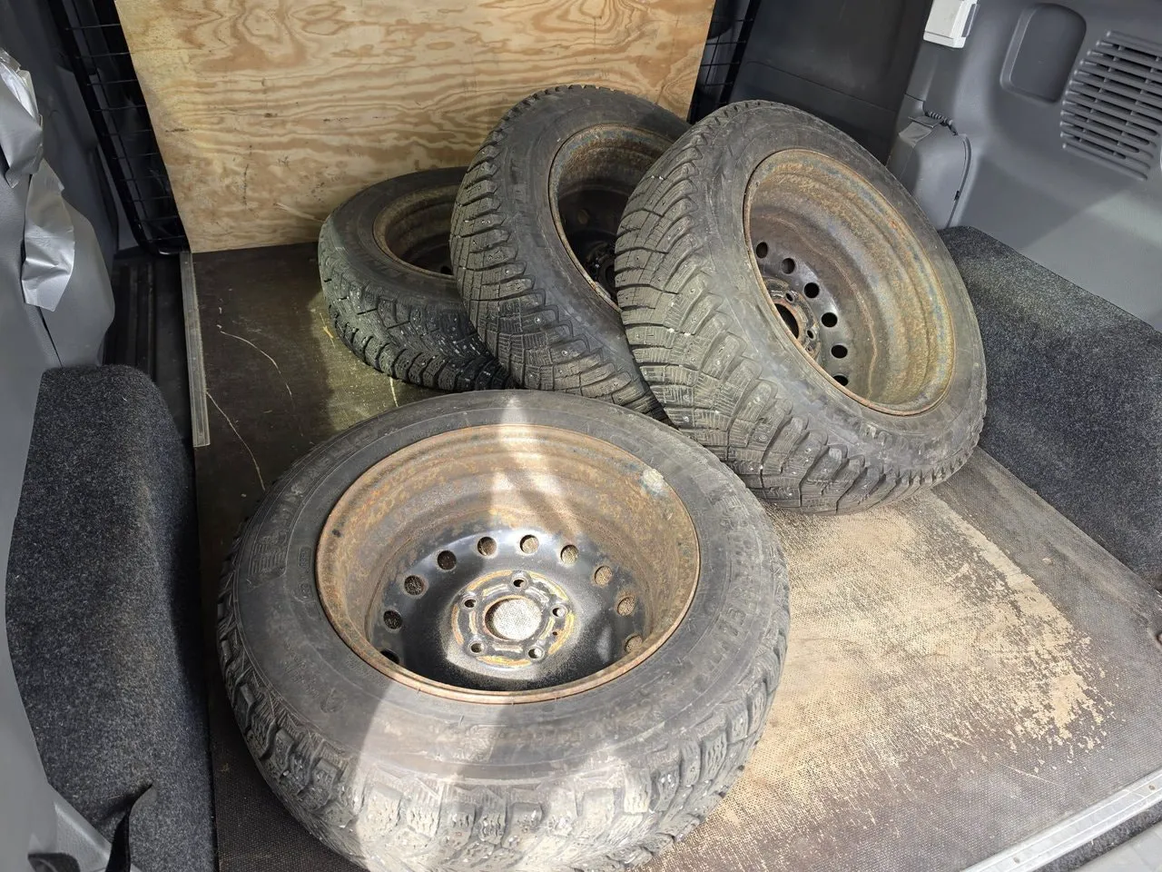 Vehicle image 20