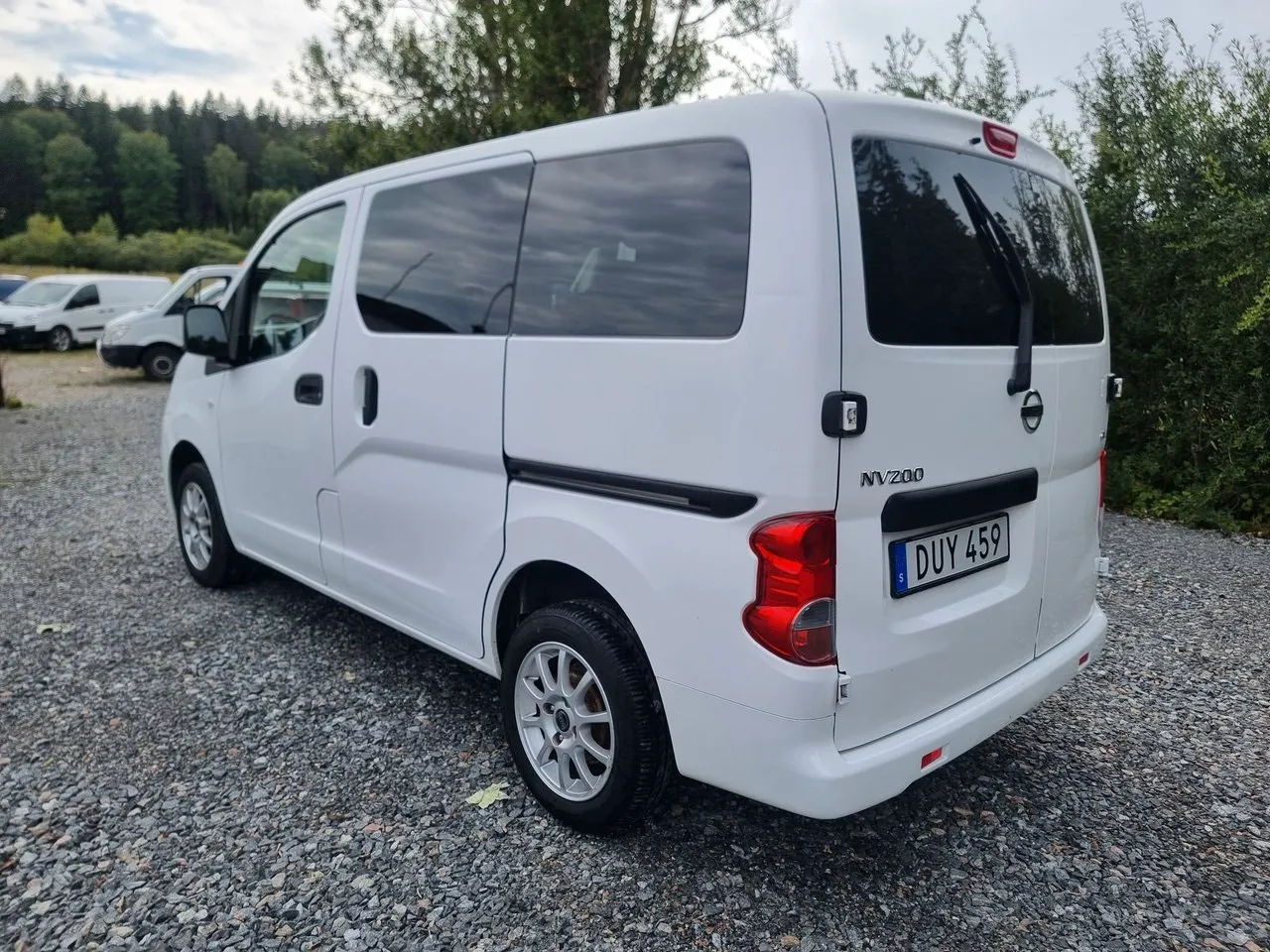 Vehicle image 8