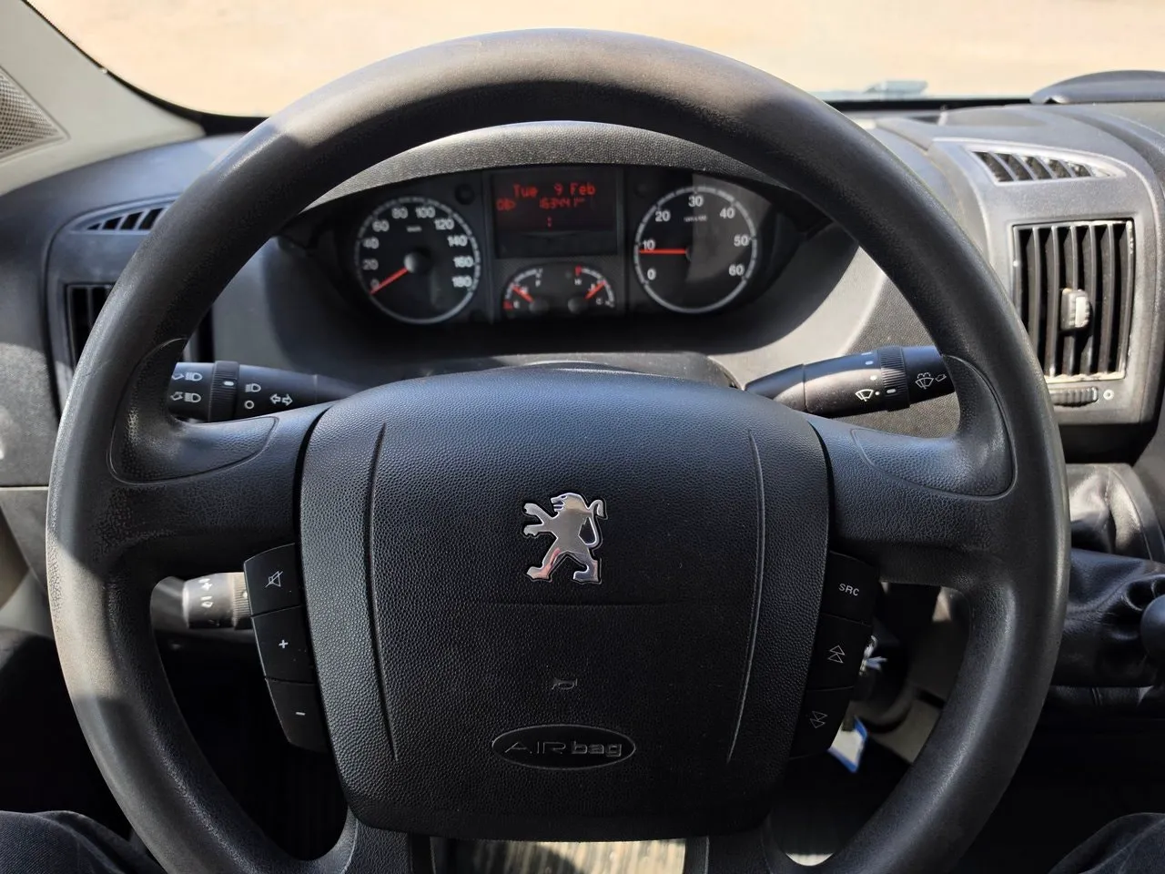 Vehicle image 14