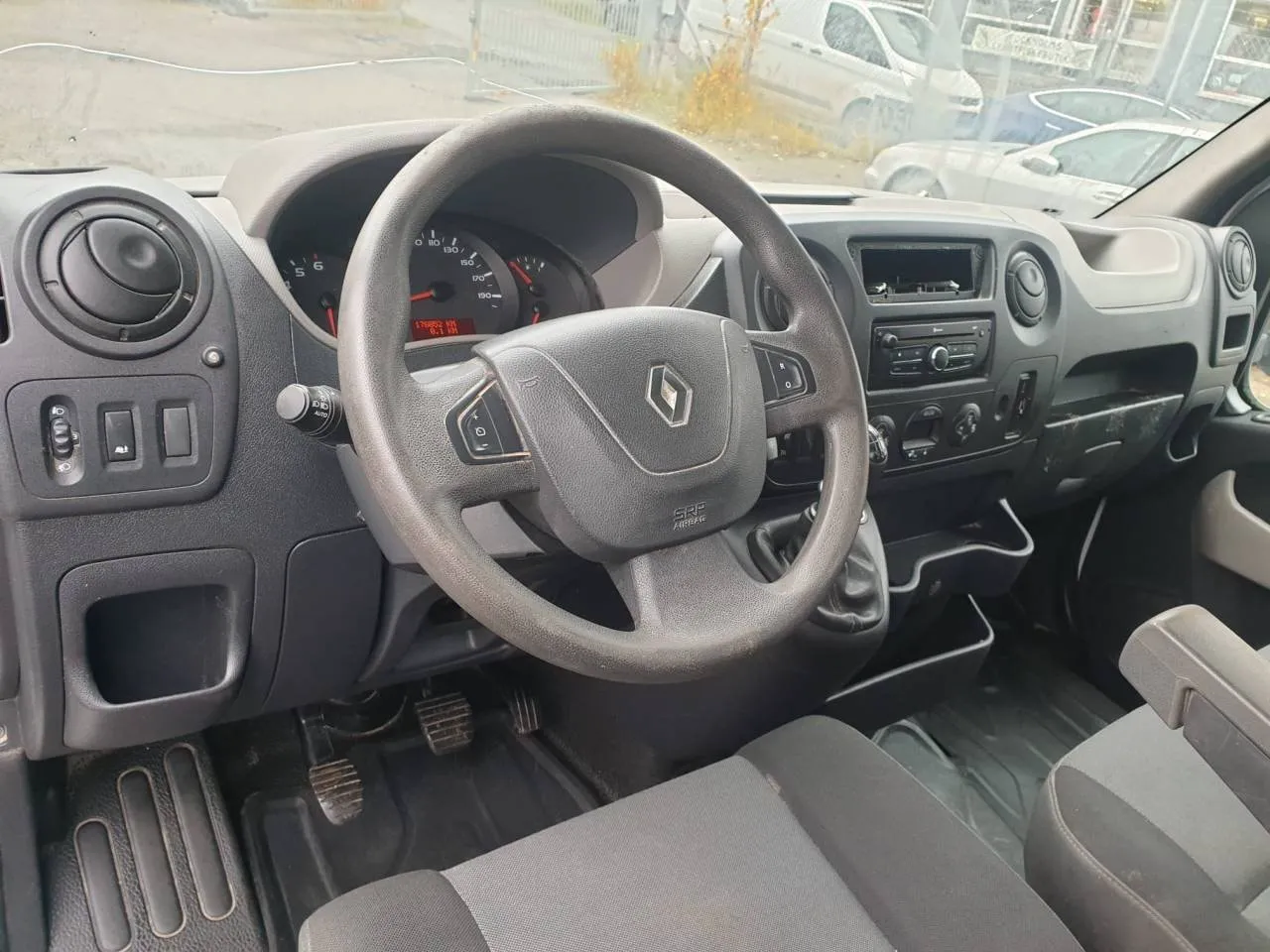 Vehicle image 14