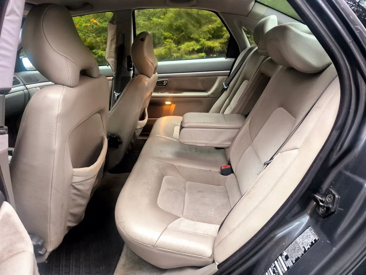 Vehicle image 18