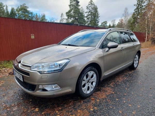 Citroen C5 Tourer 1.6 e-HDi Airdream EGS Ny besiktigad Flytt Rea - 2013