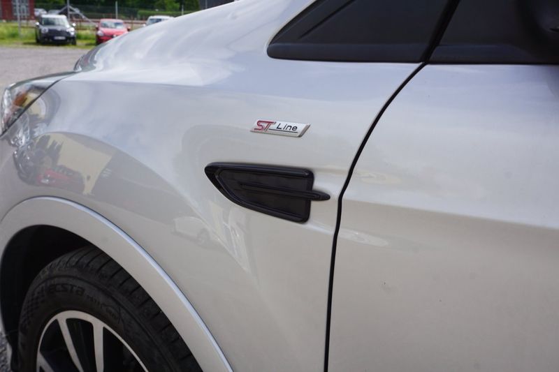 Ford Kuga bild 8
