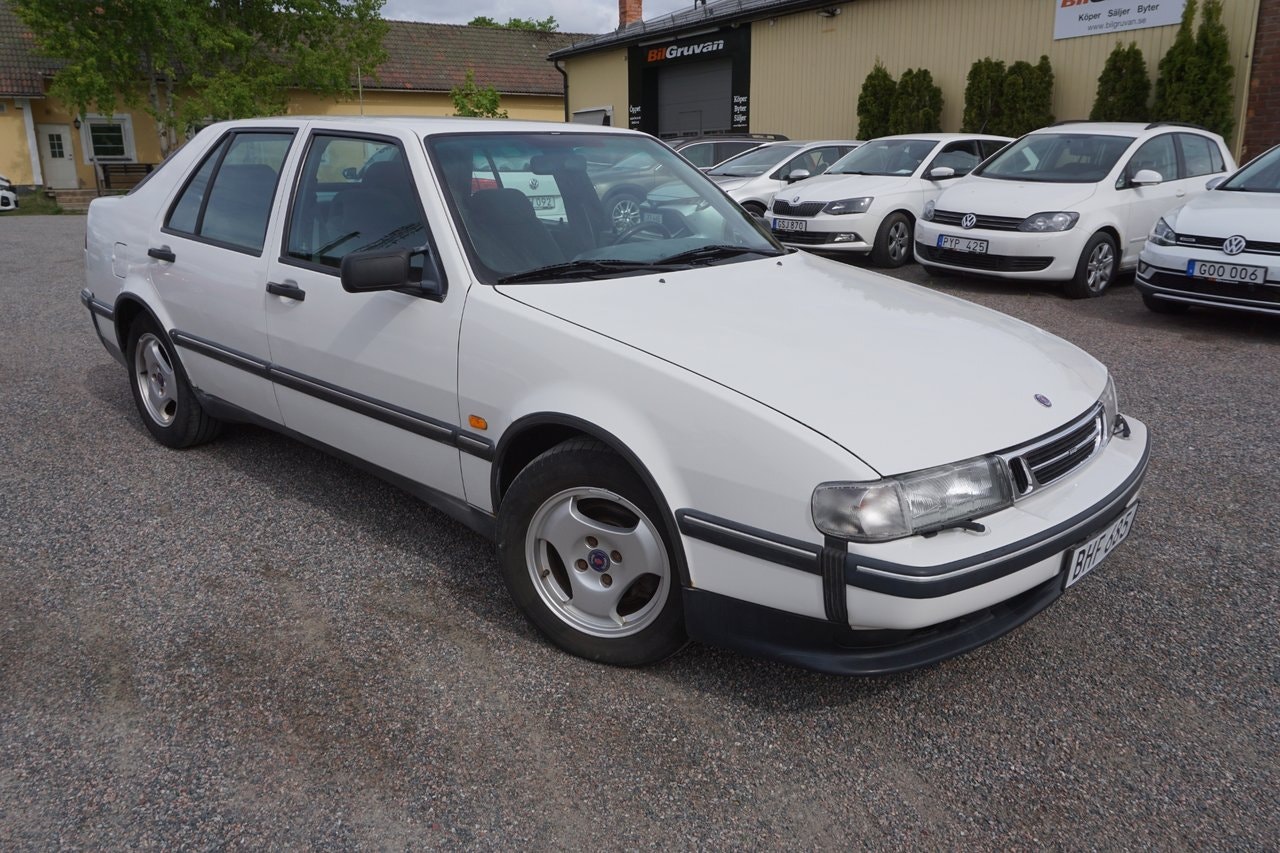 Saab 9000