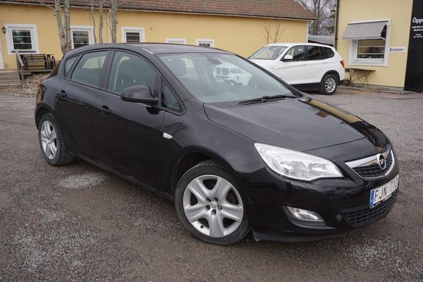 Opel Astra 1.6 Enjoy AUT - 2010
