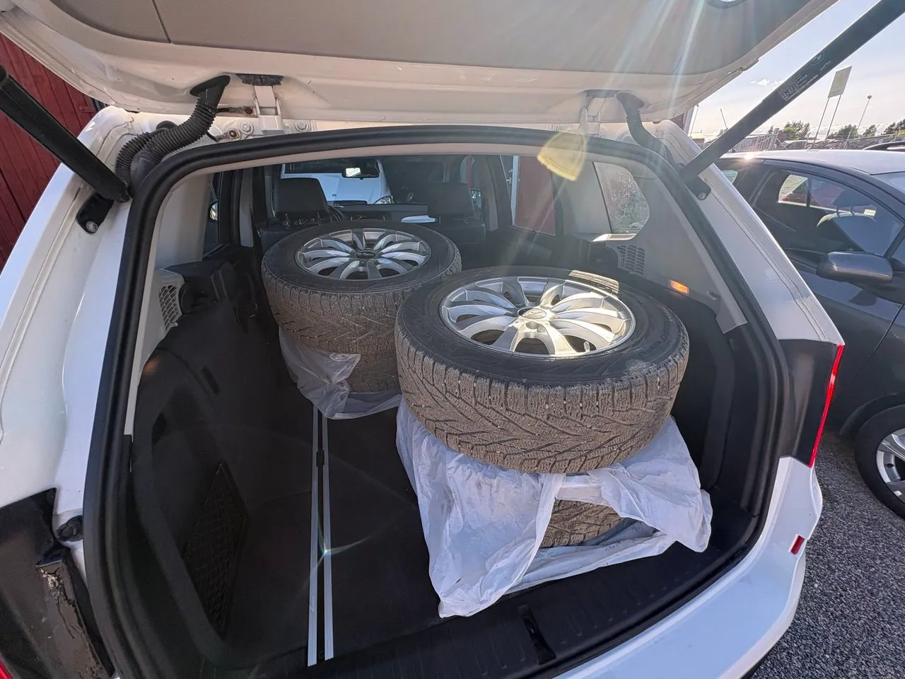Vehicle image 8