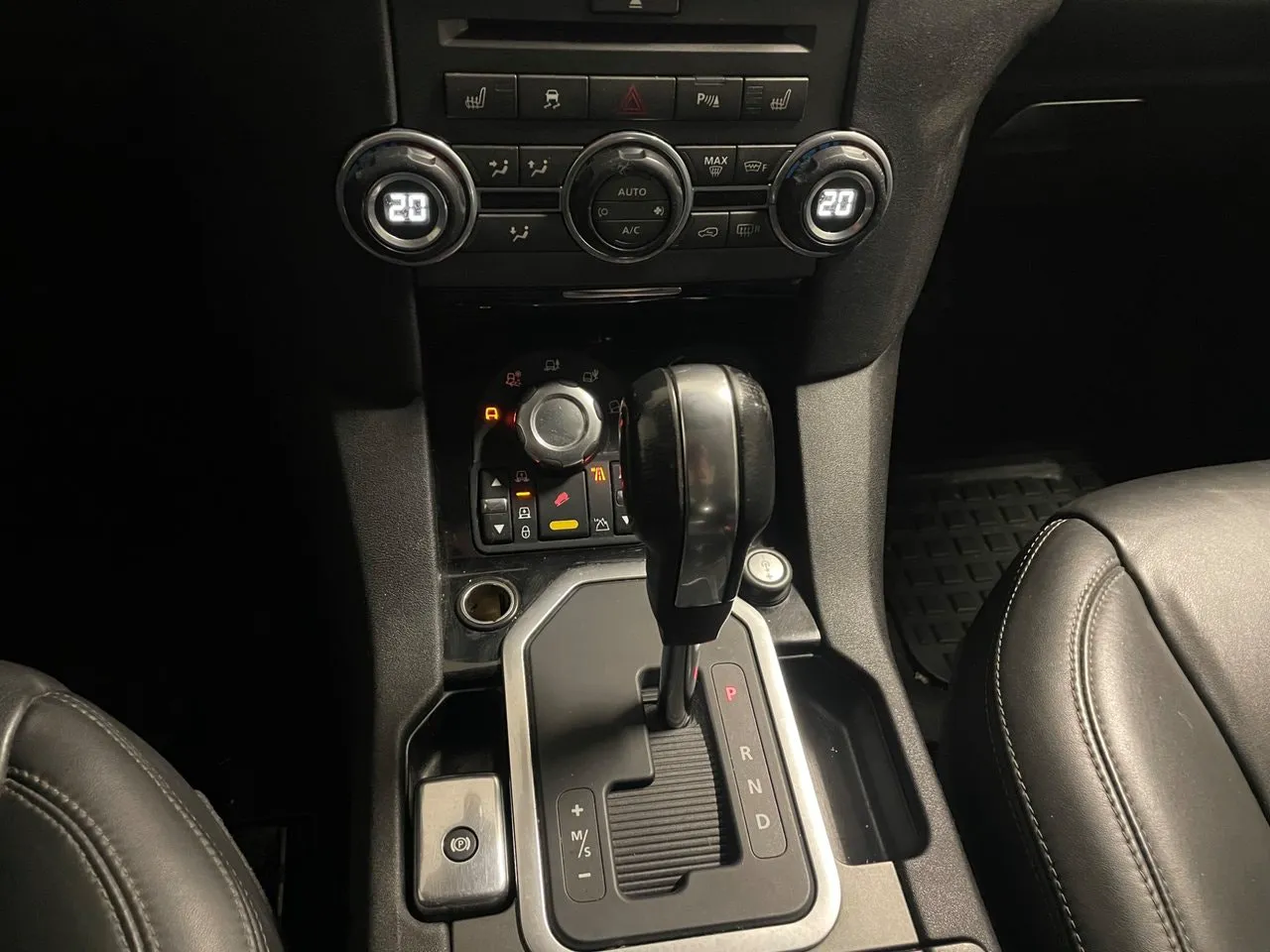 Vehicle image 14