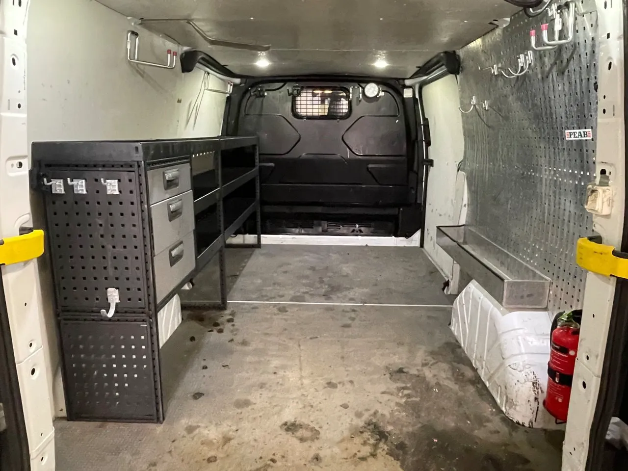 Vehicle image 16
