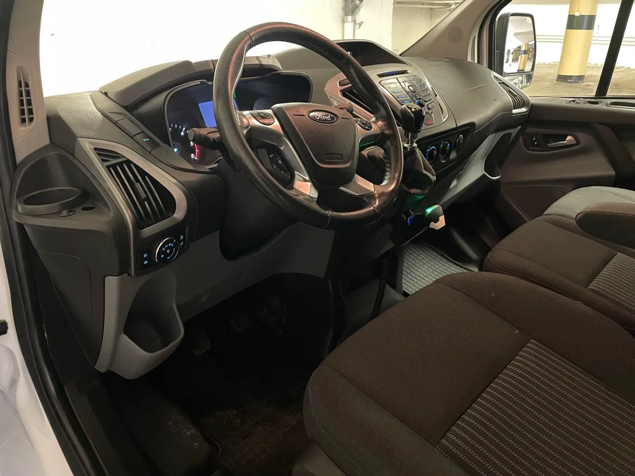 Vehicle image 8