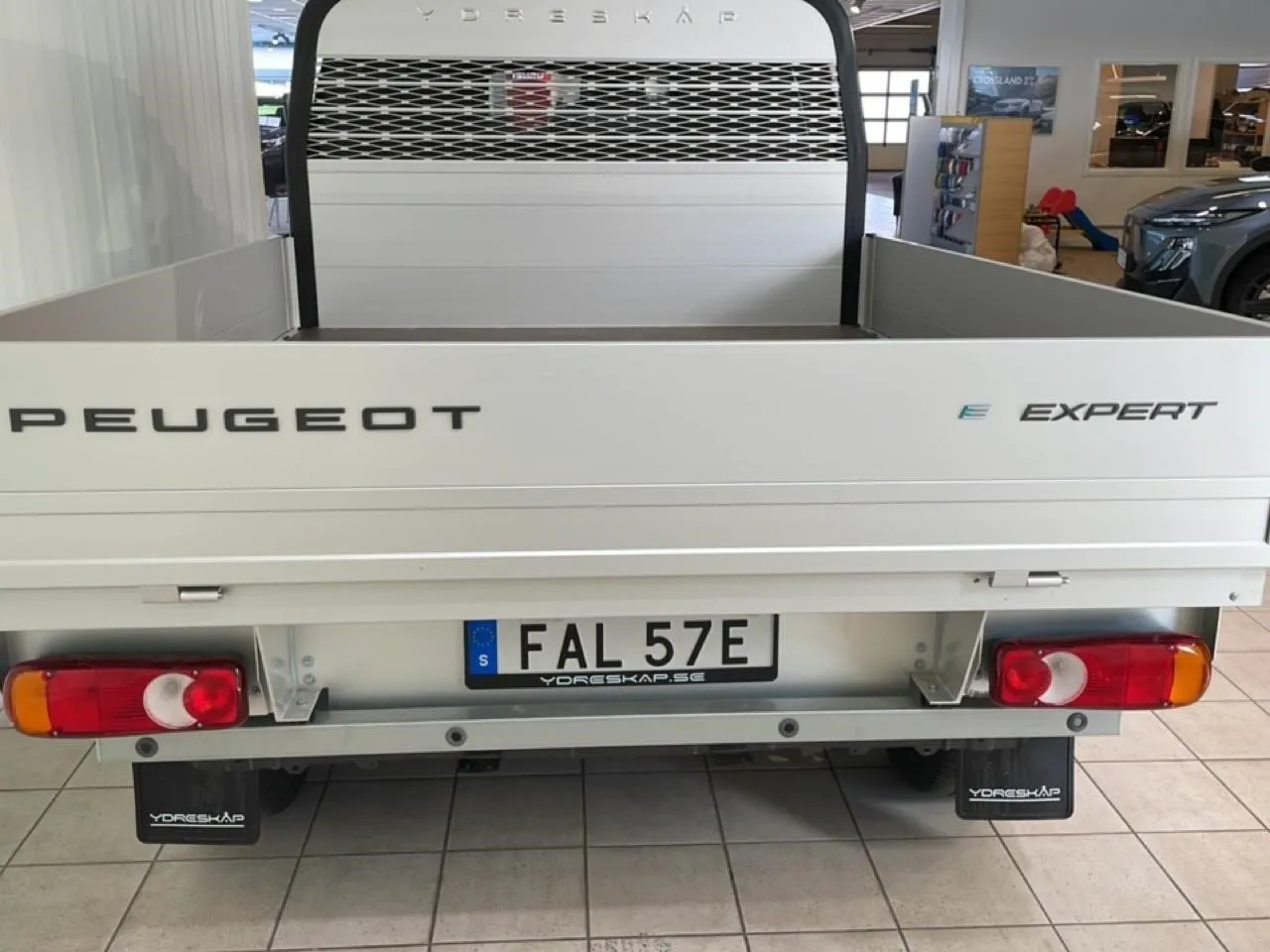 Vehicle image 19