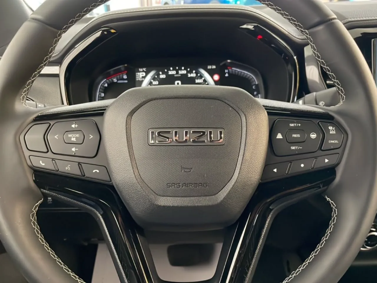 Vehicle image 17