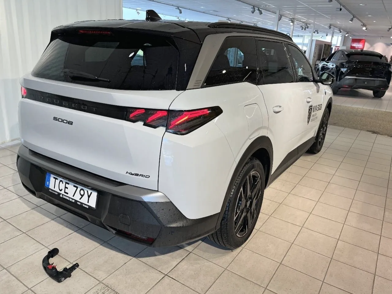 Vehicle image 4