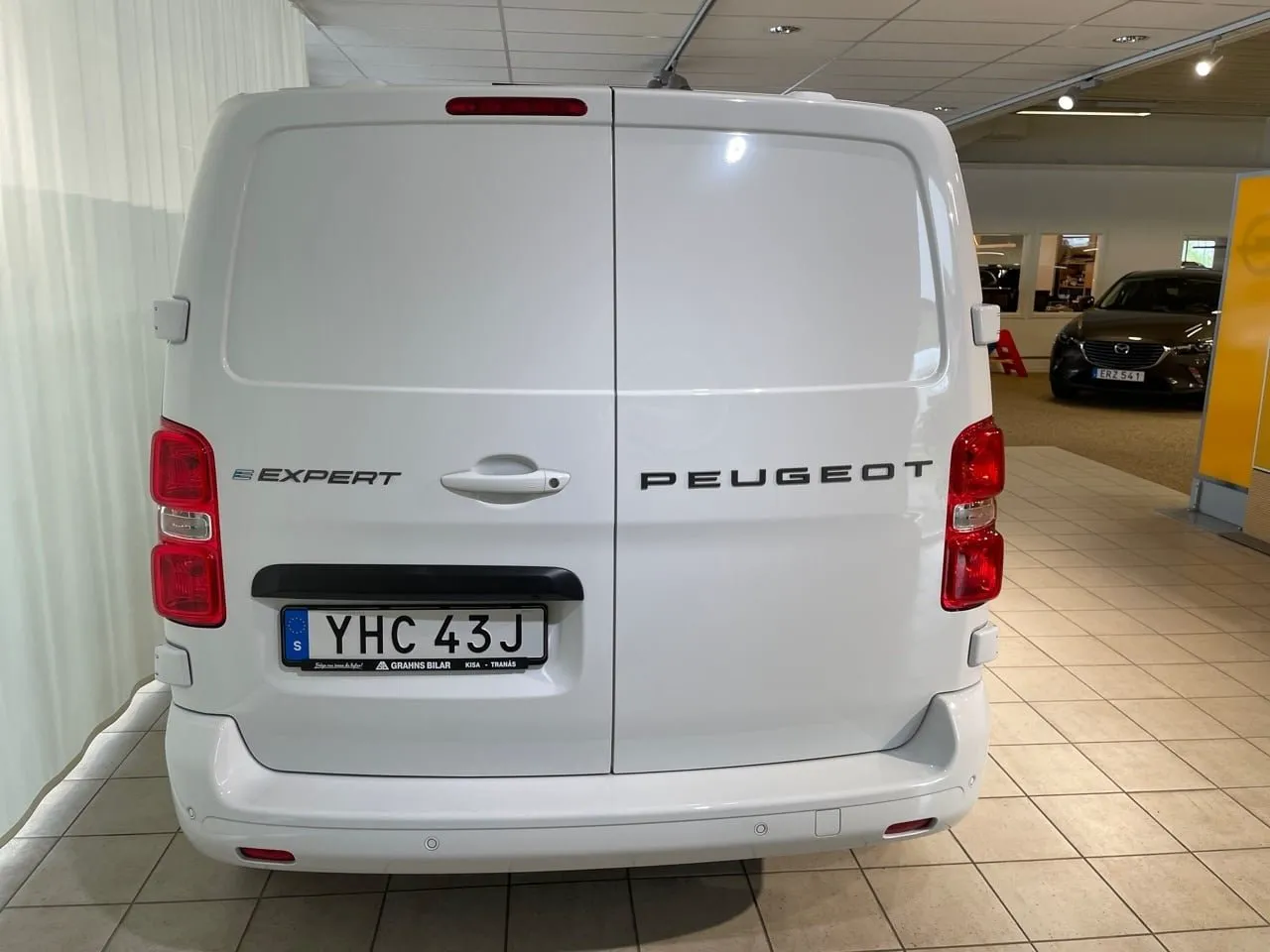 Vehicle image 22