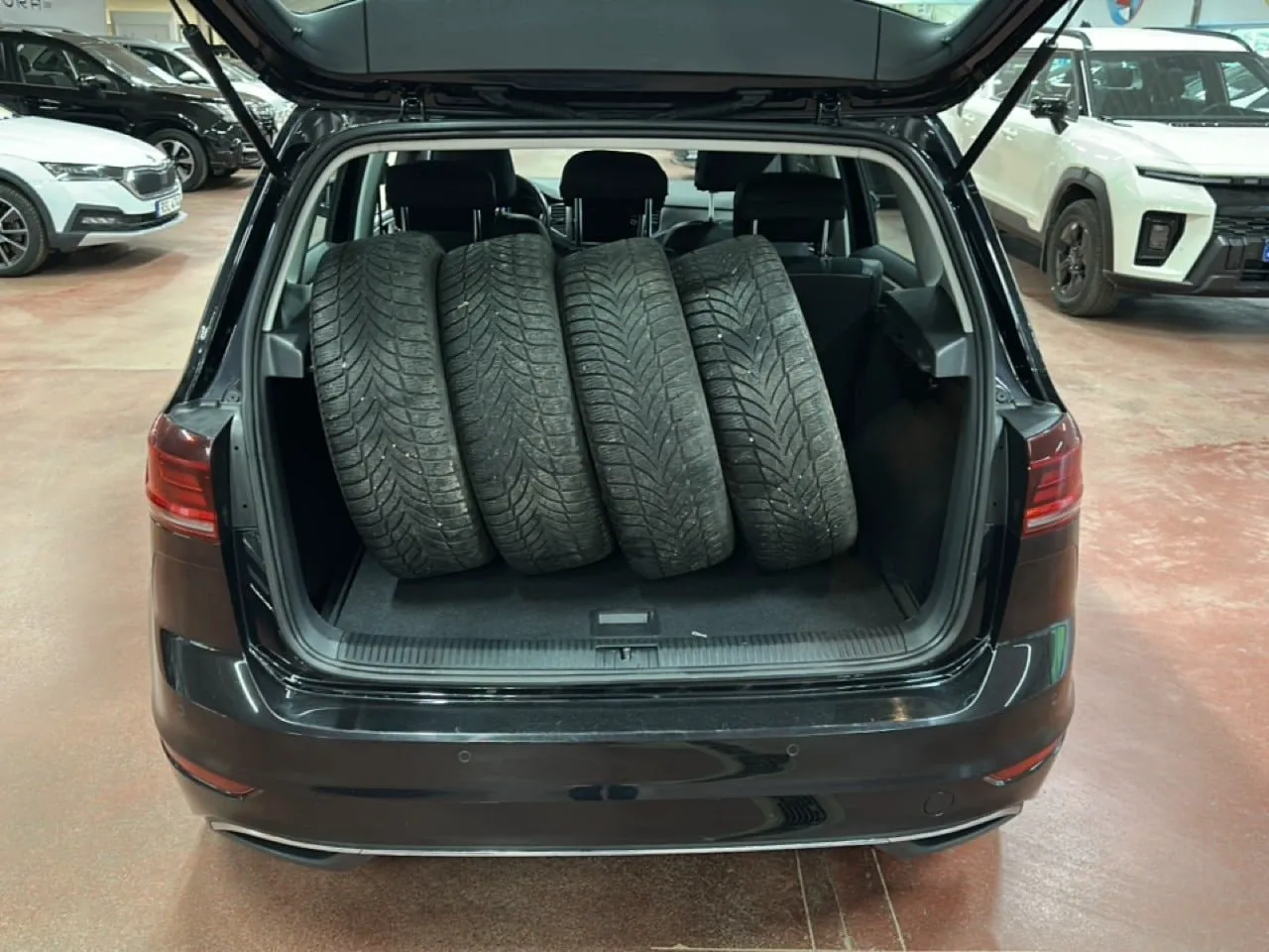 Vehicle image 8