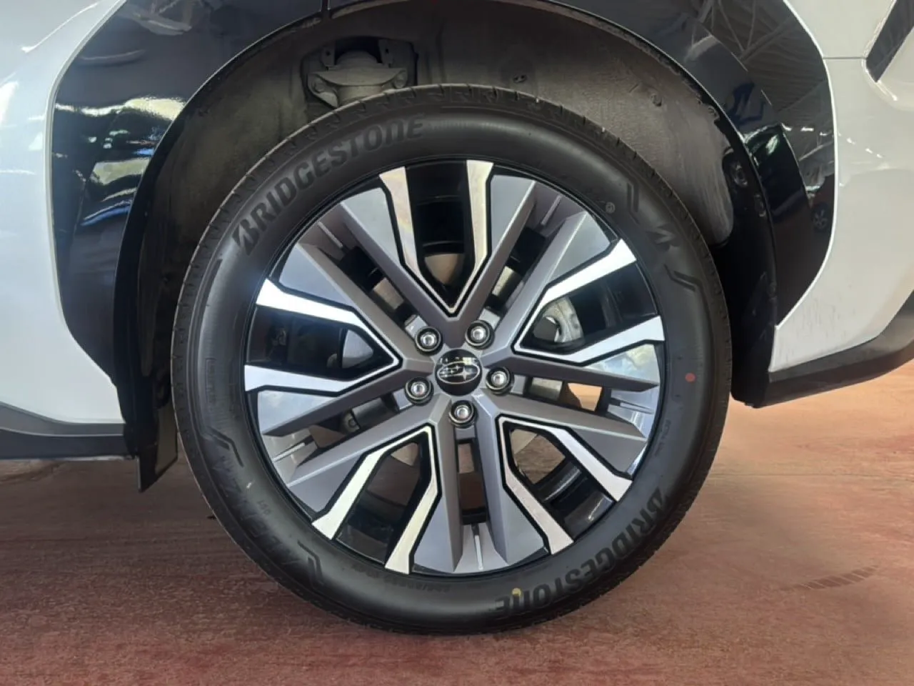 Vehicle image 16