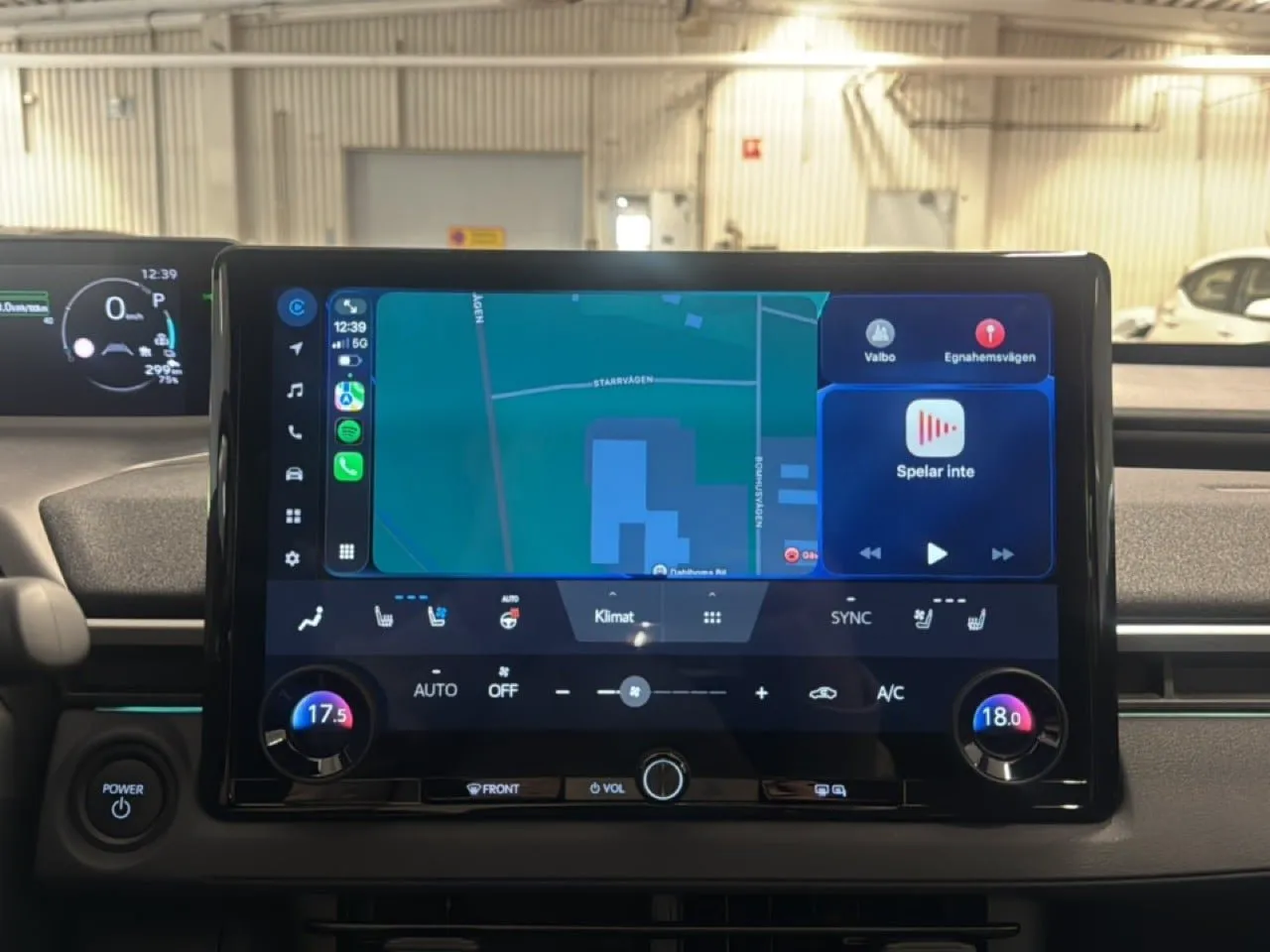 Vehicle image 21