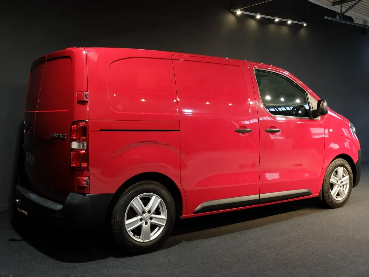 Vehicle image 8