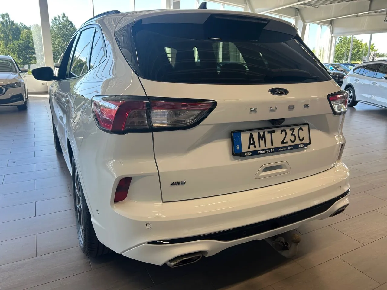 Vehicle image 7