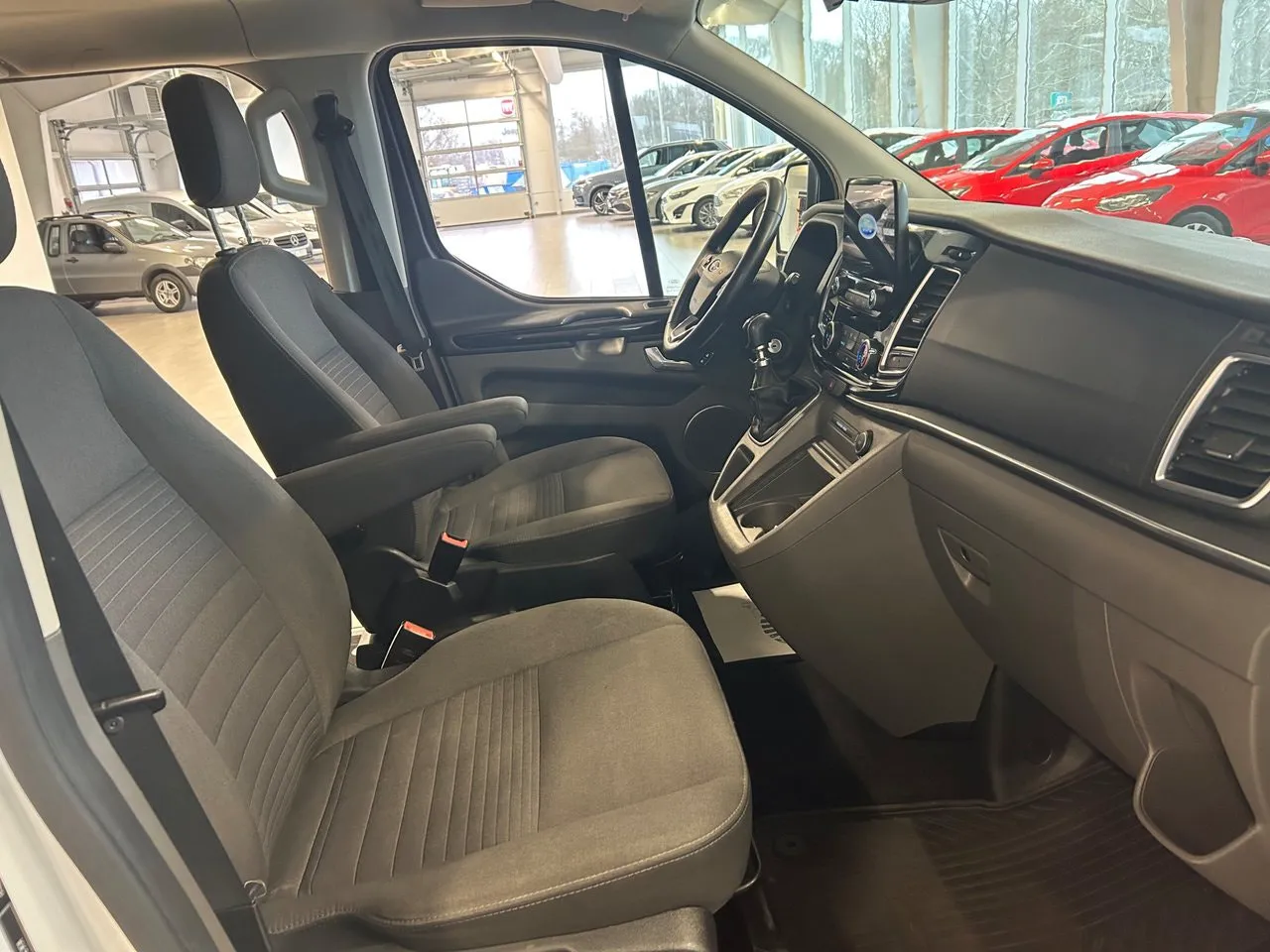 Vehicle image 12