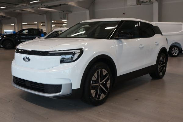 Ford Explorer LR RWD 77 kWh 286hk 602km *Förarass/Demo* - 2025