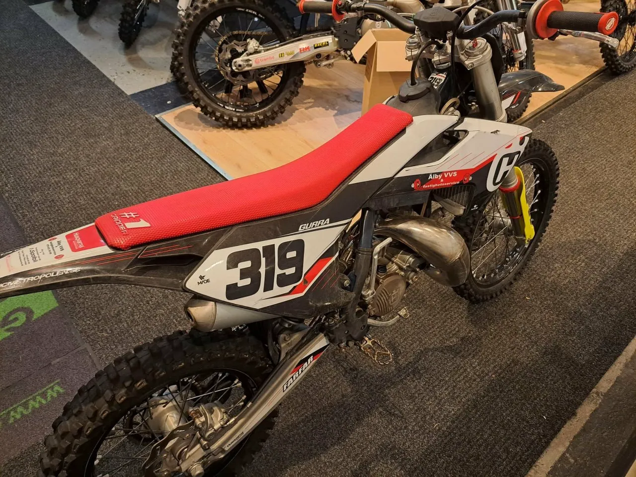 Vehicle image 1