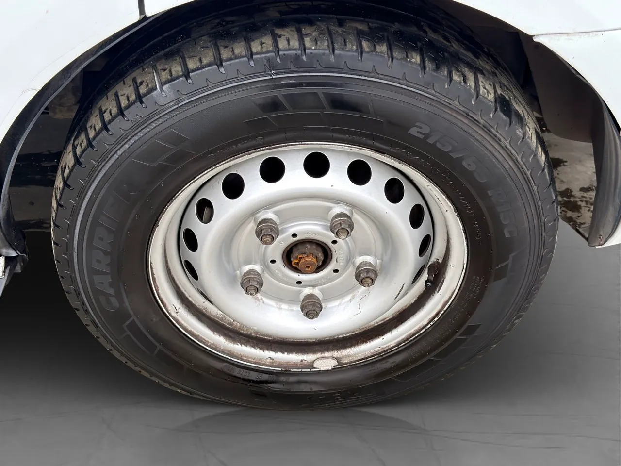 Vehicle image 30