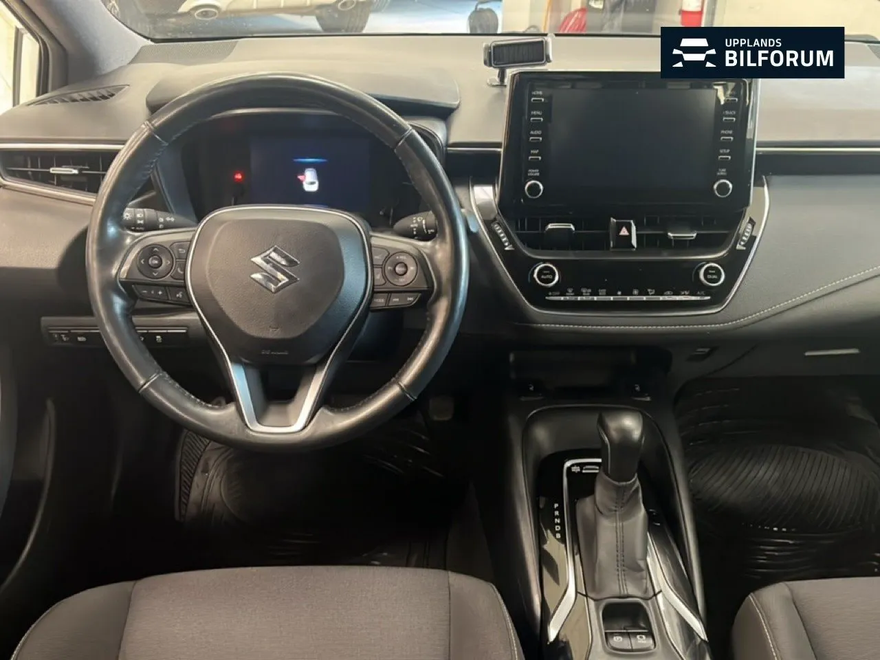 Vehicle image 6