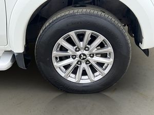 Mitsubishi L200 bild 37