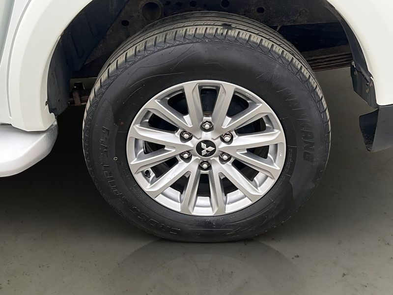 Mitsubishi L200 bild 35