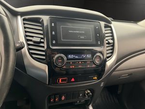 Mitsubishi L200 bild 26