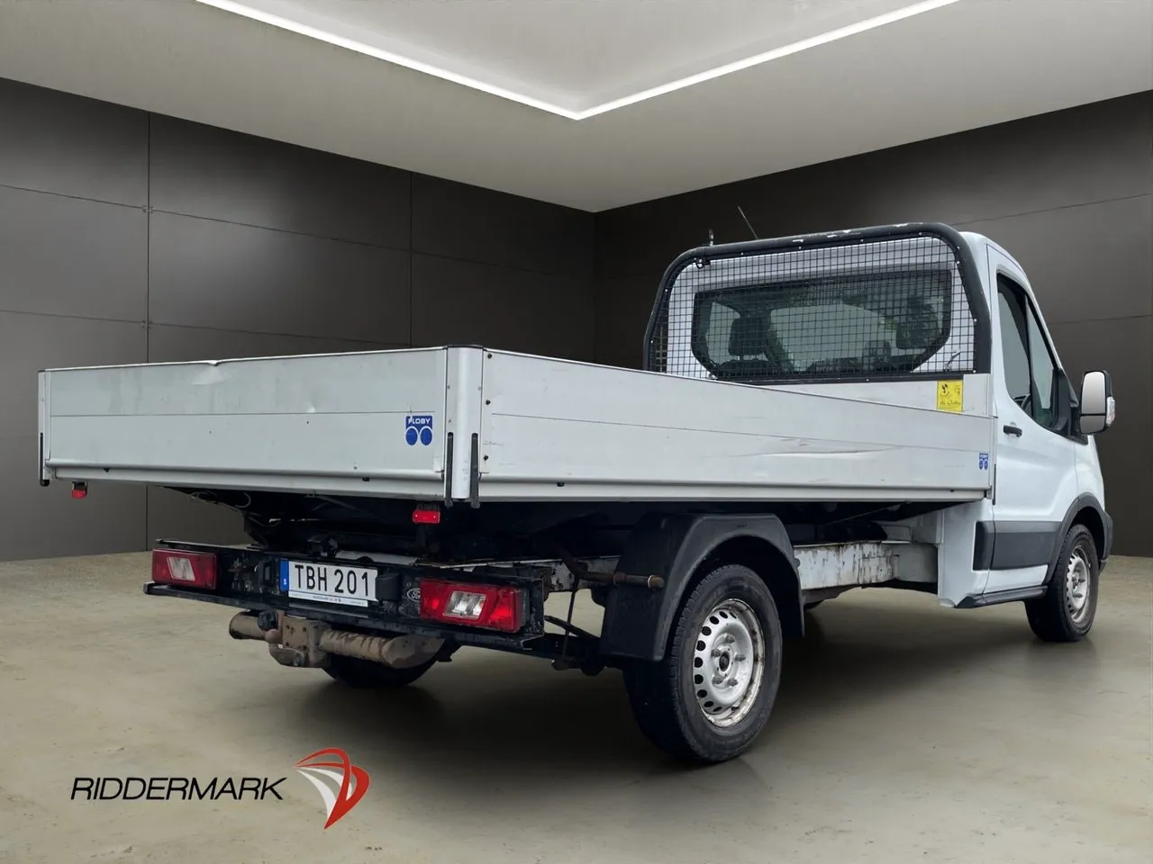 Vehicle image 8