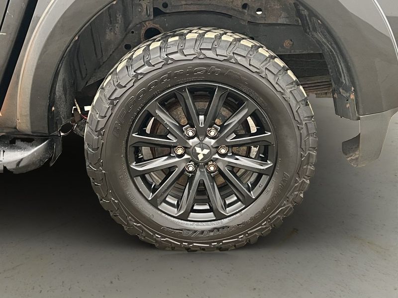 Mitsubishi L200 bild 36